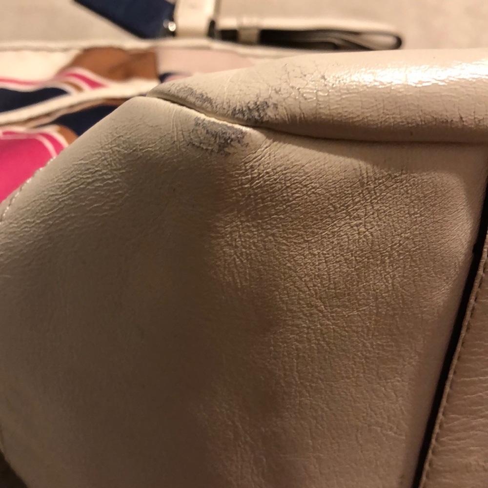 Authentic Coach purse - Picture 4 of 7